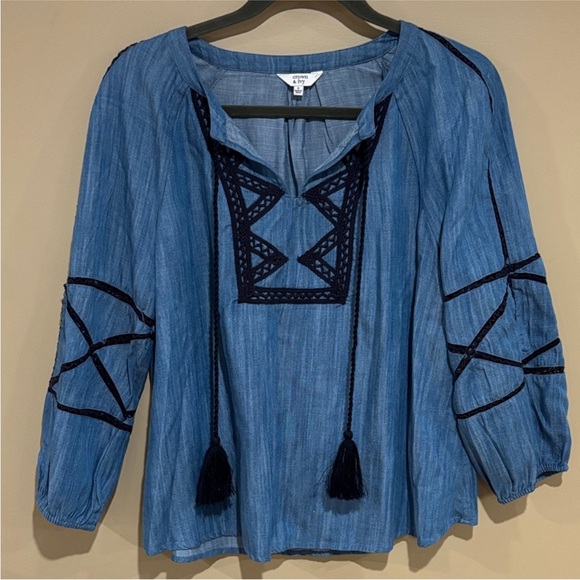 Denim crochet boho balloon sleeve top - Picture 4 of 4